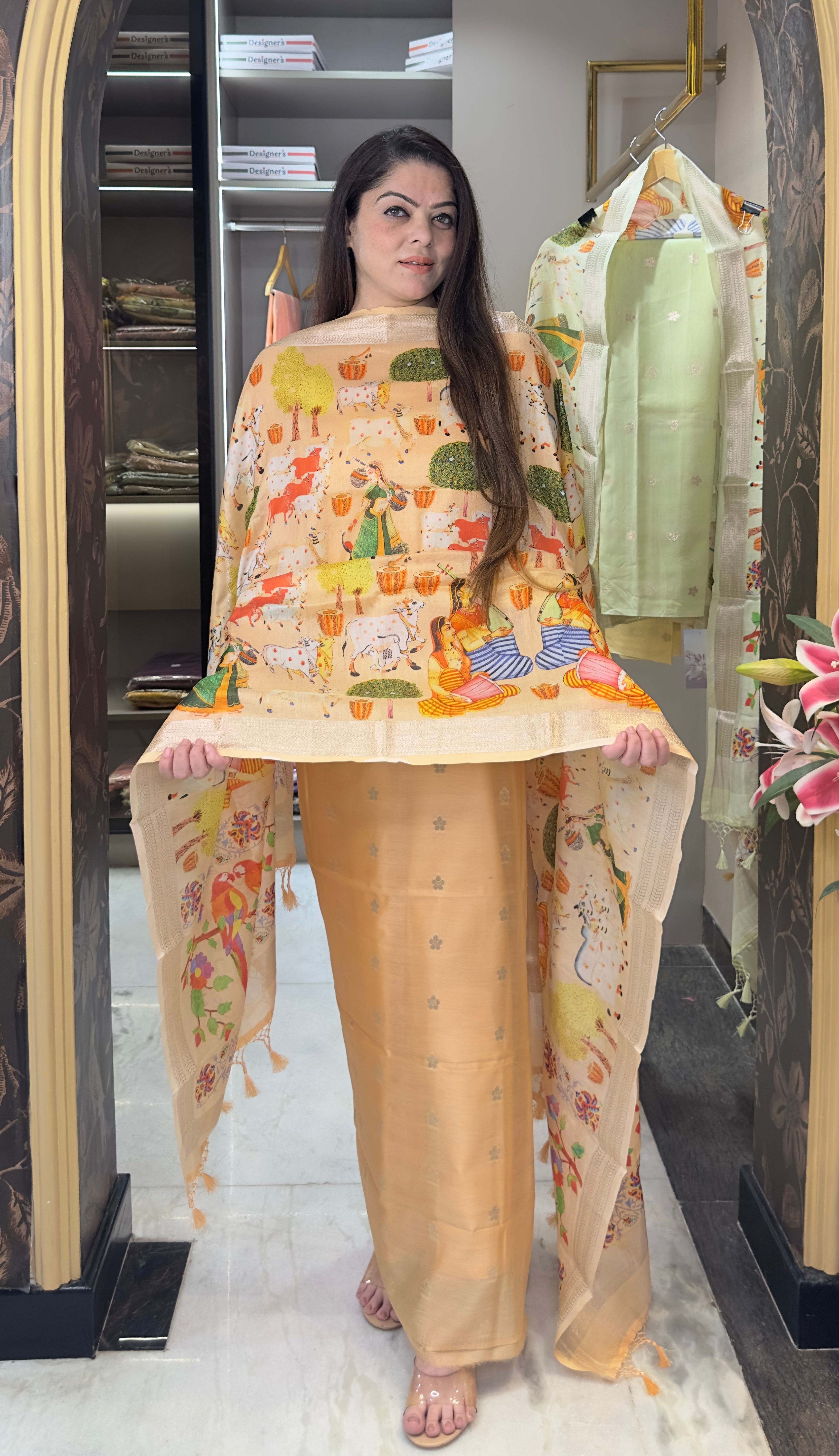 Pichwai print suit set