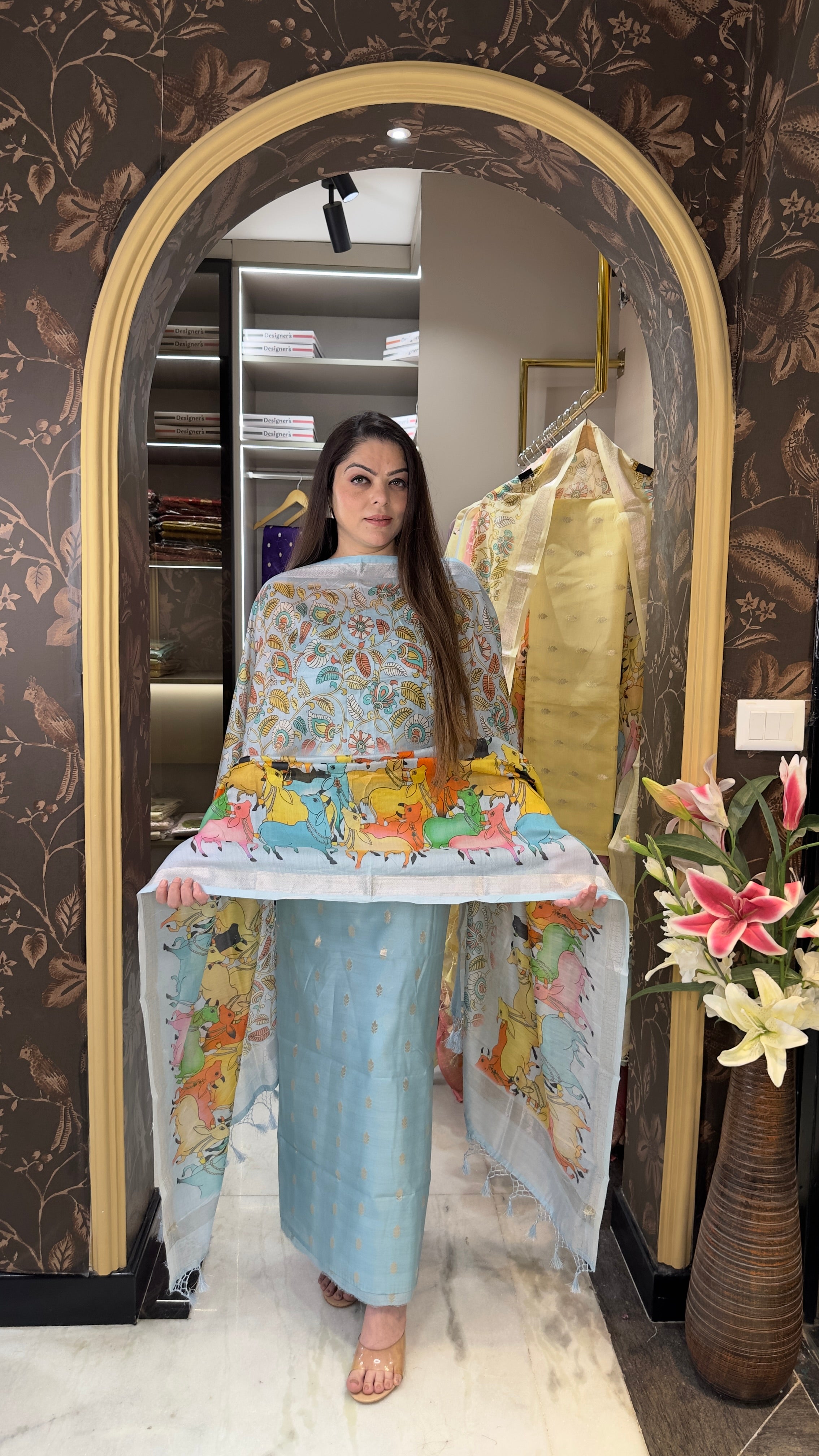 Pichwai print suit set
