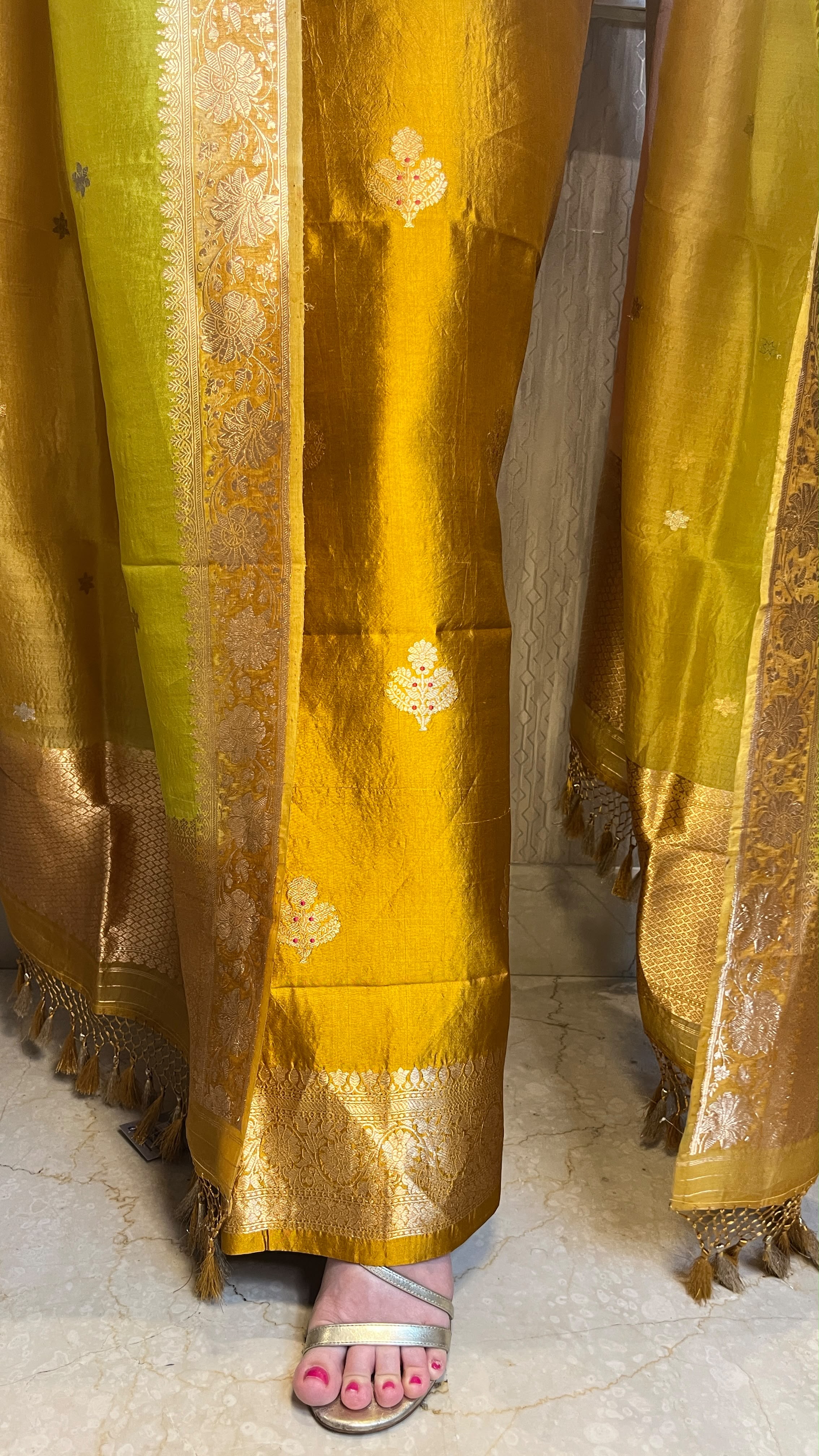 Pure Chiniya Silk Suit with Minakari Weave & Kora Silk Rangkat Dupatta