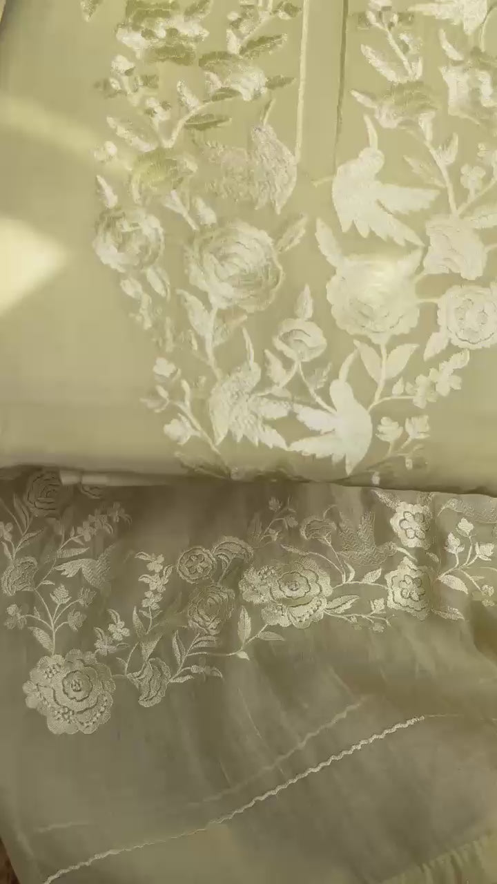 Pure Mul Chanderi Silk Suit with Bird-Inspired Thread Embroidery – Complete 3-Piece Set